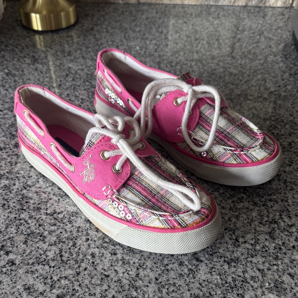 U.S. Polo Assn Pink Plaid Boat Shoes - Embroidered Logo - Size 4 - NEW
